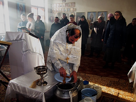 В Круглом Поле прошли праздничные богослужения