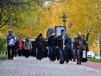 Крестный ход в честь праздника Покрова Богородицы