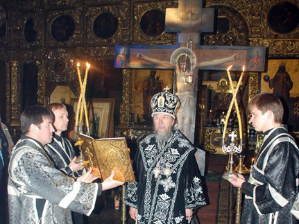 В Великий Четверг митрополит Анастасий совершил Литургию