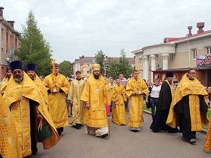 Мероприятия ко Дню Крещения Руси в Альметьевске