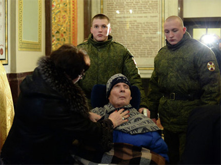 К Дарам волхвов на поклонение был привезен Герой России генерал-полковник Анатолий Романов