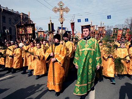 Детский крестный ход прошел в Санкт-Петербурге