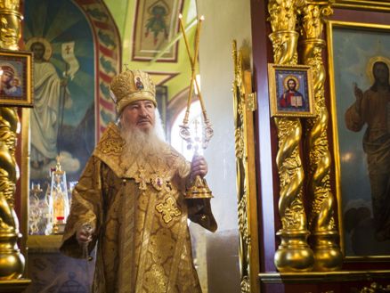 Благочинный сослужил митрополиту Феофану в Мамадыше