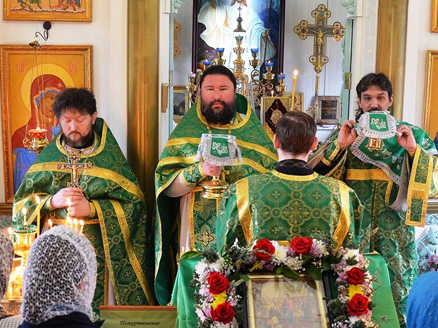 Богослужение в Неделю цветоносную