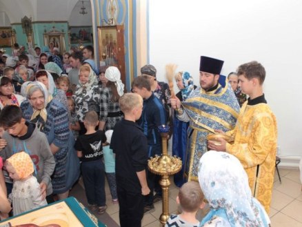 Пресвятая Богородице, помогай нам