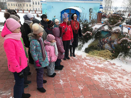 В Мензелинске установили Рождественский вертеп