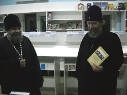 Визит архиепископа Анастасия в Боровецкую церковь. Увеличить изображение. Размер файла: 107,28 Kb [800X600]