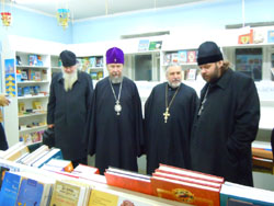 Встреча Архиепископа Анастасия в Боровецкой церкви. Увеличить изображение. Размер файла: 116,08 Kb [800X600]