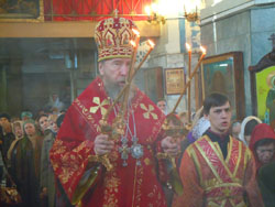 Архиерейское богослужение в день Антипасхи. Увеличить изображение. Размер файла: 129,24 Kb [800X600]