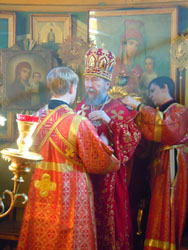 Архиерейское богослужение в день Антипасхи. Увеличить изображение. Размер файла: 157,67 Kb [600X800]
