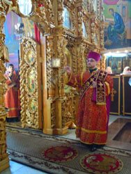Архиерейское богослужение в день Антипасхи. Увеличить изображение. Размер файла: 172,9 Kb [600X800]
