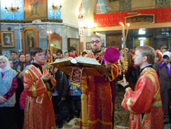Архиерейское богослужение в день Антипасхи. Увеличить изображение. Размер файла: 171,56 Kb [800X600]