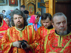 Архиерейское богослужение в день Антипасхи. Увеличить изображение. Размер файла: 202,64 Kb [800X600]