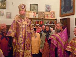 Архиерейское богослужение в Елабужском монастыре. Увеличить изображение. Размер файла: 149,14 Kb [800X600]