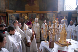 Божественная литургия в праздник Вознесения Господня. 130,24 Kb [800X536]
