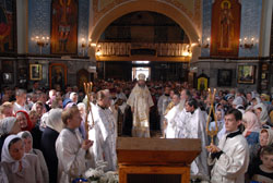 Божественная литургия в праздник Вознесения Господня. 146,43 Kb [800X536]