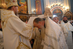 Возведение иерея Александра Филькина в сан протоиерея. Увеличить изображение. Размер файла: 120,63 Kb [800X536]