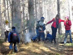 Дети Воскресной школы на прогулке в лесу. Увеличить изображение. Размер файла: 213,01 Kb [800X600]