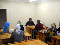 Первые занятия в новом учебном корпусе. Увеличить изображение. Размер файла: 102,06 Kb [800X600]