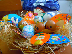 Подготовка Воскресной школы к празднику Пасхи. Увеличить изображение. Размер файла: 167,86 Kb [800X600]