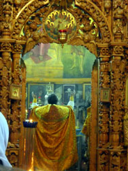 Воскресный день в Боровецкой церкви. Увеличить изображение. Размер файла: 175,56 Kb [600X800]