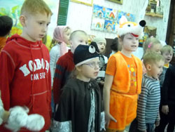 Спектакль в Воскресной школе Свято-Вознесенского собора. Увеличить изображение. Размер файла: 127,06 Kb [800X600]