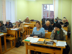 Экзамены в школе катехизаторов. Увеличить изображение. Размер файла: 122,86 Kb [800X600]