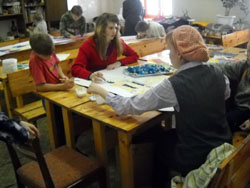 Подготовка к праздникам в Воскресной школе. Увеличить изображение. Размер файла: 109,9 Kb [800X600]