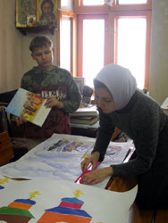 Подготовка к праздникам в Воскресной школе. Увеличить изображение. Размер файла: 99,07 Kb [600X800]