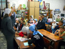 Занятия в детской воскресной школе. Увеличить изображение. Размер файла: 145,65 Kb [800X600]