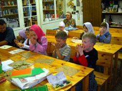 Занятия в детской воскресной школе. Увеличить изображение. Размер файла: 169,74 Kb [800X600]