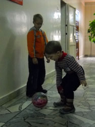 Занятия в детской воскресной школе. Увеличить изображение. Размер файла: 92,1 Kb [600X800]