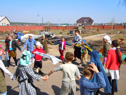 Прогулка Воскресной школы в лесу. Увеличить изображение. Размер файла: 166,42 Kb [800X600]