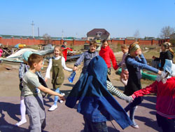 Прогулка Воскресной школы в лесу. Увеличить изображение. Размер файла: 145,65 Kb [800X600]