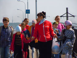 Прогулка Воскресной школы в лесу. Увеличить изображение. Размер файла: 119,7 Kb [800X600]