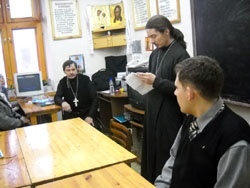 Встреча со священником. Увеличить изображение. Размер файла: 115,52 Kb [800X600]