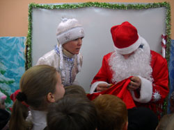 Рождественский праздник для детей в Боровецкой церкви. Увеличить изображение. Размер файла: 110,88 Kb [800X600]