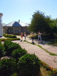 Отправка воскресных школ в лагерь. Увеличить изображение. Размер файла: 138,41 Kb [600X800]