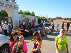 Отправка воскресных школ в лагерь. Увеличить изображение. Размер файла: 145,6 Kb [800X600]