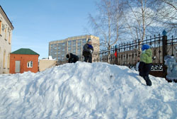 Масленица в Боровецкой церкви. Увеличить изображение. Размер файла: 146,14 Kb [800X536]