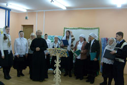 Рождественский праздник для детей в Боровецкой церкви. Увеличить изображение. Размер файла: 98,91 Kb [800X533]