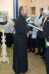 Рождественский праздник для детей в Боровецкой церкви. Увеличить изображение. Размер файла: 109,45 Kb [533X800]