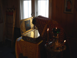 Мощи Киево-Печерских святых в Боровецкой церкви. Увеличить изображение. Размер файла: 100,3 Kb [800X600]