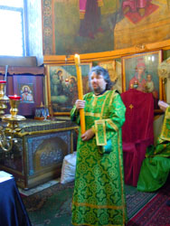 Всенощное бдение в Вербное воскресенье. Увеличить изображение. Размер файла: 154,75 Kb [600X800]