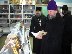 Визит архиепископа Анастасия в Боровецкую церковь. Увеличить изображение. Размер файла: 107,68 Kb [800X600]