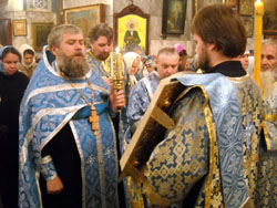 Всенощное бдение в день праздника Введения во Храм Пресвятой Богородицы. Увеличить изображение. Размер файла: 164,48 Kb [800X600]