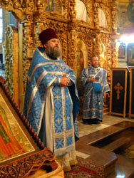 Литургия в праздник Введения Пресвятой Богородицы. Увеличить изображение. Размер файла: 185,46 Kb [600X800]