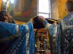 Литургия в праздник Введения Пресвятой Богородицы. Увеличить изображение. Размер файла: 125,57 Kb [800X600]