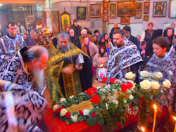 Чин выноса Плащаницы и Погребение Спасителя.Увеличить изображение. Размер файла: 196,33 Kb [800X600]