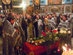 Чин выноса Плащаницы и Погребение Спасителя.Увеличить изображение. Размер файла: 197,06 Kb [800X600]